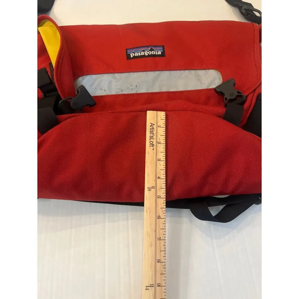 Patagonia Vintage Half Mass Messenger Bag Red Black